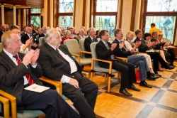 100 Jaehriges Vereinsjubilaeum   Festakt Im Rathaussaal   Bild 38.webp